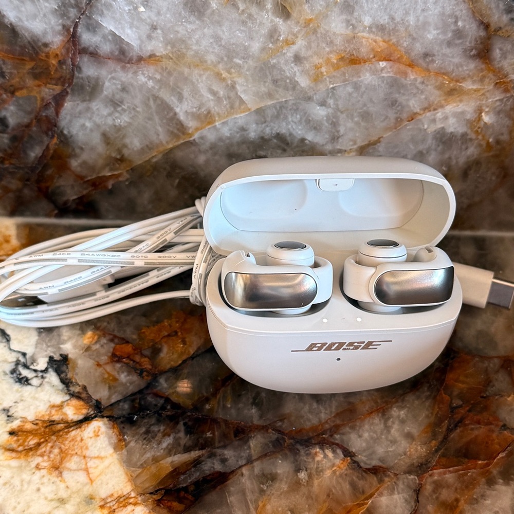 Bose Ultra Open Earbuds White Smoke